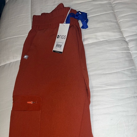 NWT Auburn FIGS pants - Picture 2 of 3